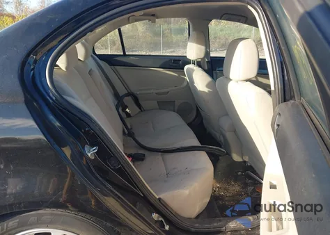 2014 Mitsubishi Lancer Es z USA, uszkodzony, nr VIN JA32U2FU2EU016119